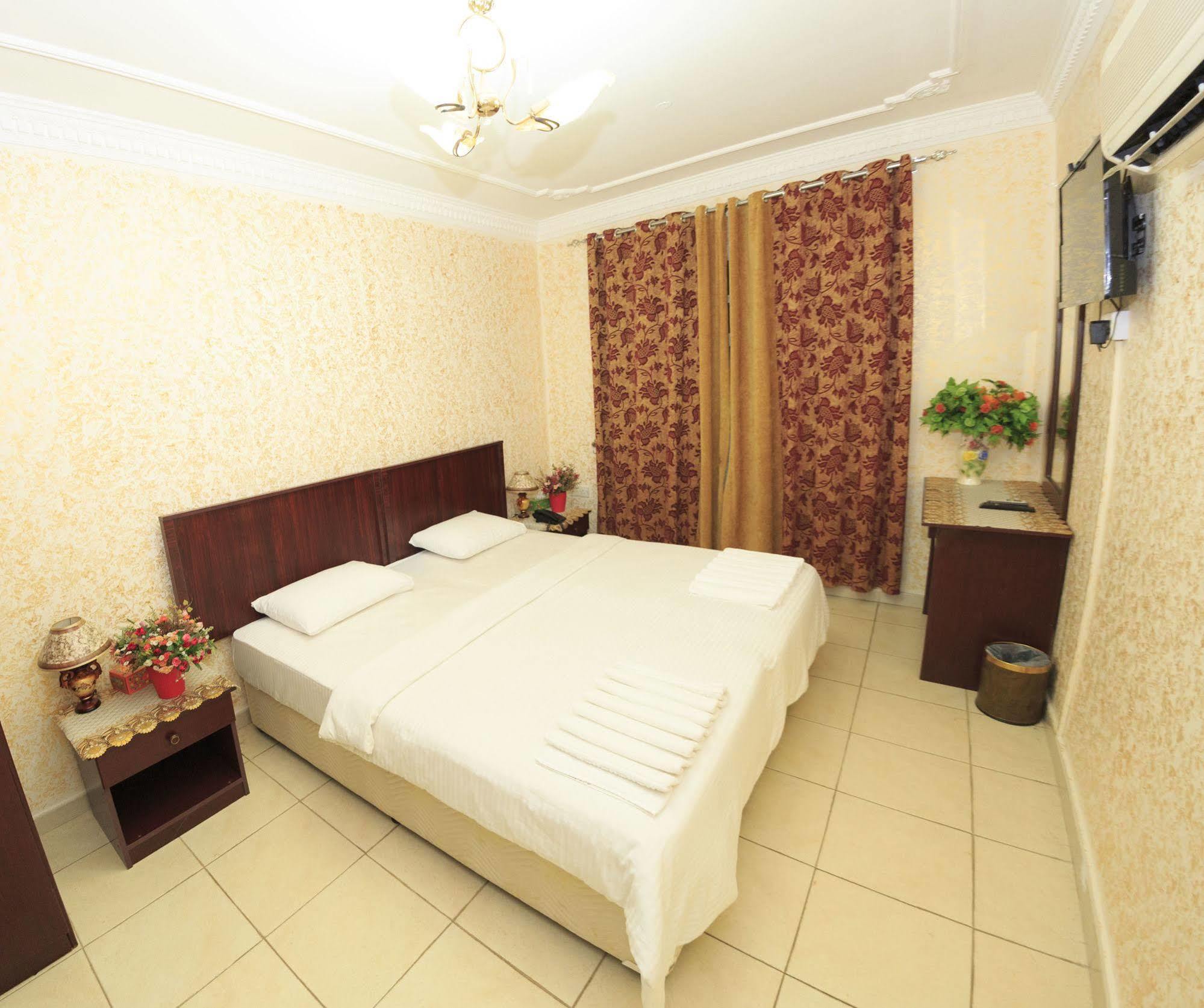 Gulf Hotel Apartment الخليج للشقق الفندقية Maszkat Kültér fotó