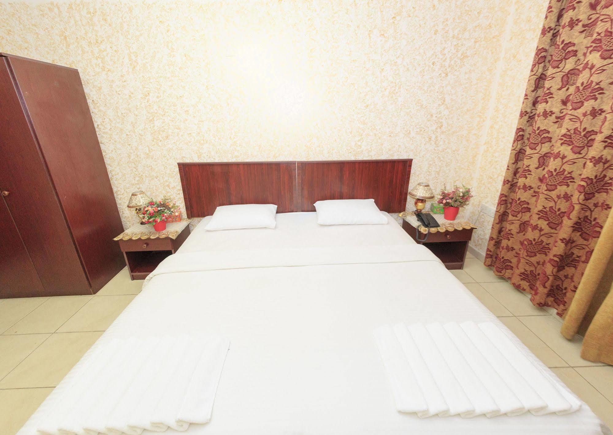 Gulf Hotel Apartment الخليج للشقق الفندقية Maszkat Kültér fotó